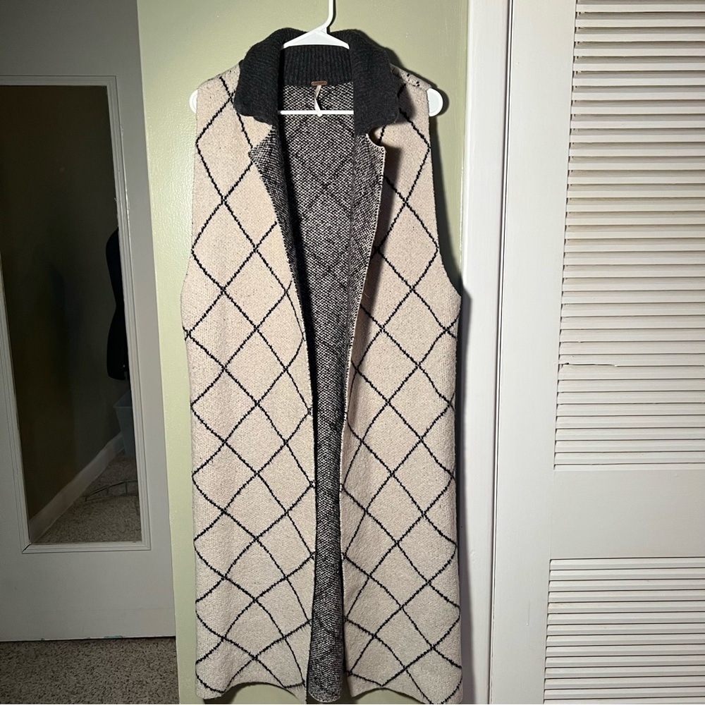 Free People Women's Size Small Girl's Best Friend Quilt Pattern Cardigan Sweater - Picture 2 of 10